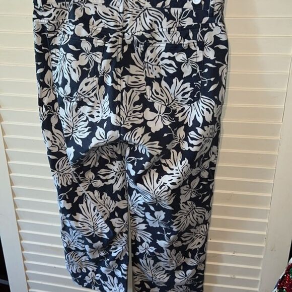 Chaps tropical floral cropped pants - Picture 4 of 5